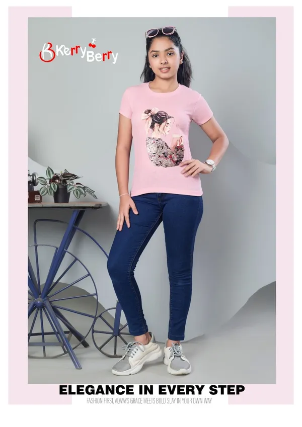 Women'S_Pink_Graphic_T-Shirt