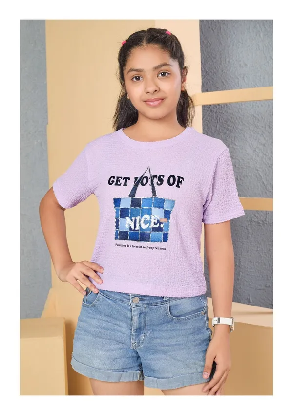 Girls_Lavender_Printed_T-Shirt_With_Blue_Checkered_Bag_Graphic