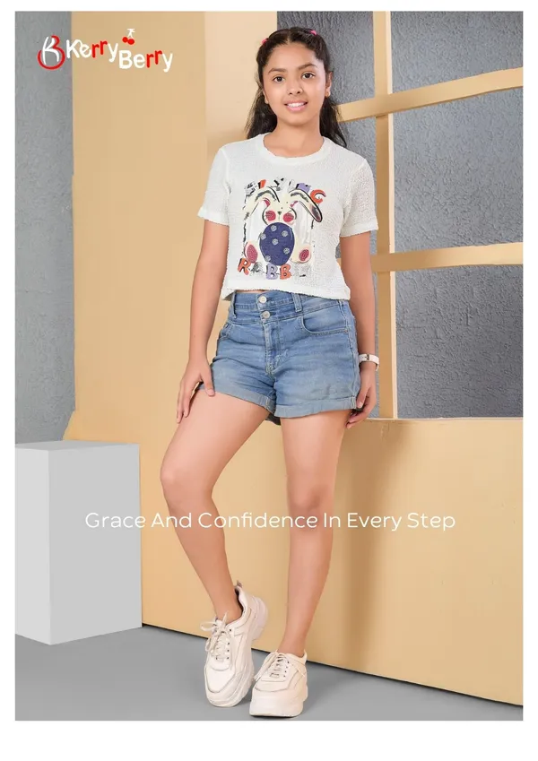 White_Graphic_Print_T-Shirt_With_Cute_Dog_Design