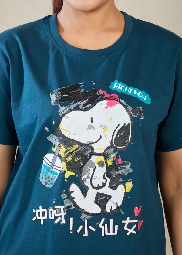 Ladies_Boxy_T-Shirt_With_Snoopy_Graphic_Print