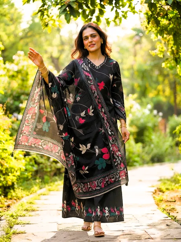 Black_Floral_Printed_Kurti_Set_With_Dupatta_for_Women_&_Girls