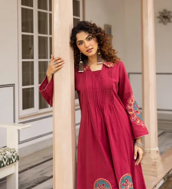 Maroon_Embroidered_Kurta_Set_/_Co-Ord_Set