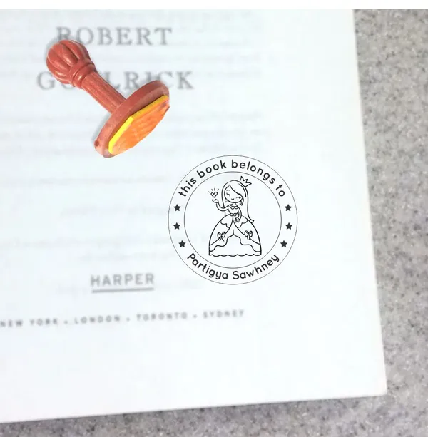 Book_Stamp_Crown_Magic