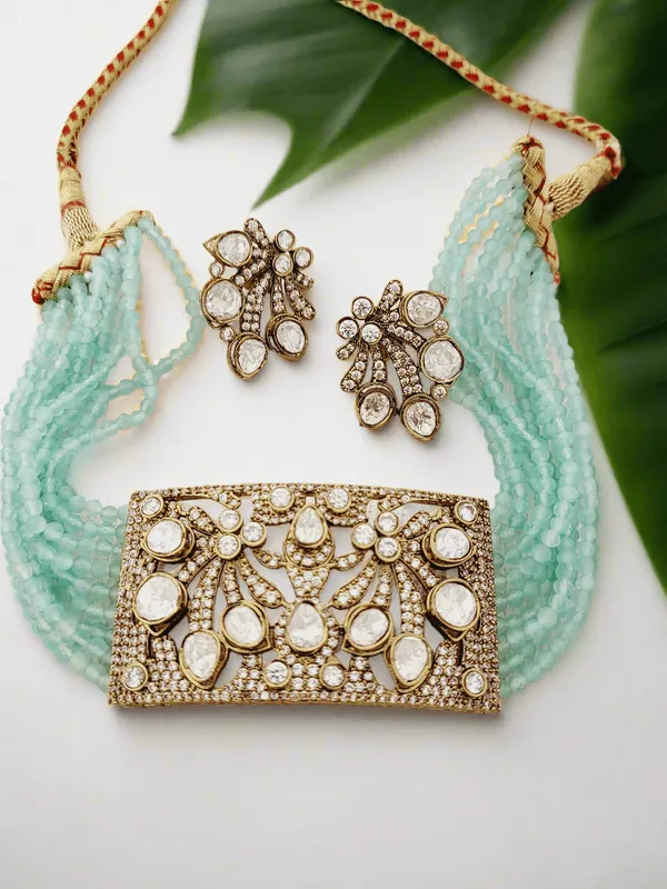 Regal_Victorian_Design_Rectangular_Choker_Set_With_Mint_Bead_Strand