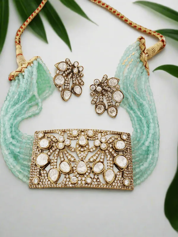 Regal_Victorian_Design_Rectangular_Choker_Set_With_Mint_Bead_Strand