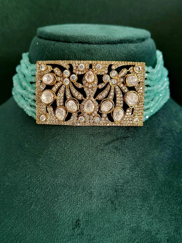 Regal_Victorian_Design_Rectangular_Choker_Set_With_Mint_Bead_Strand