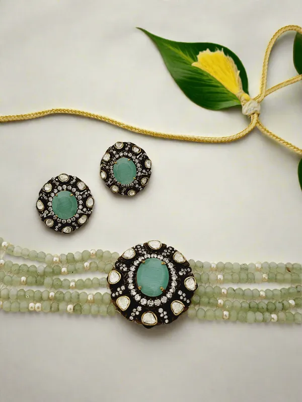 Regal_Victorian_Style_Choker_Set_With_Mint_And_Pearl_Strands