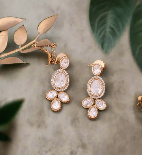 Modern_Demi_Fine_Set_For_Subtle_Opulance