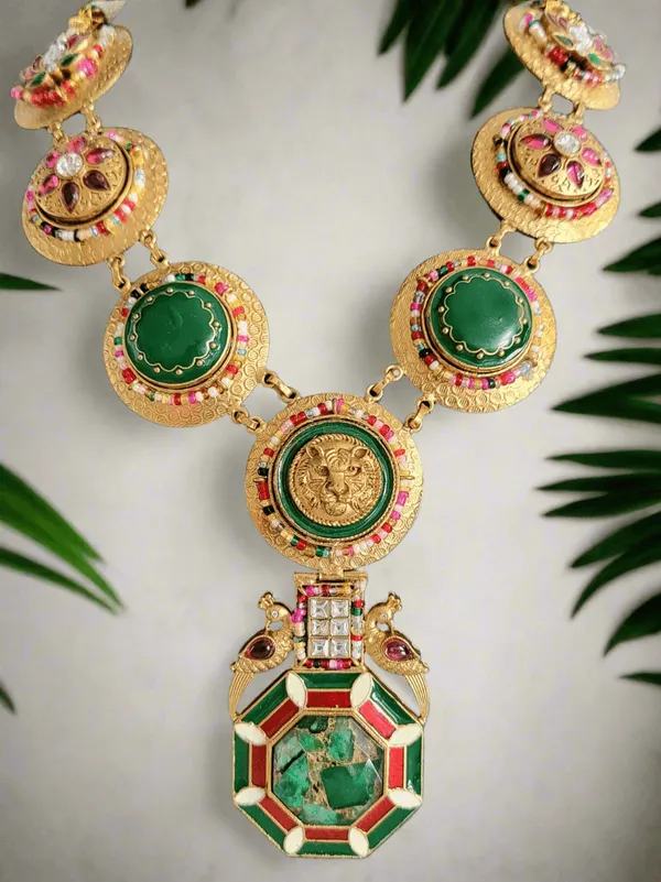 Antique_Gold_Plated_Contemporary_Set_With_Green_And_Red_Enamel