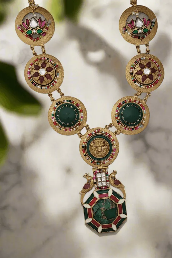 Antique_Gold_Plated_Contemporary_Set_With_Green_And_Red_Enamel