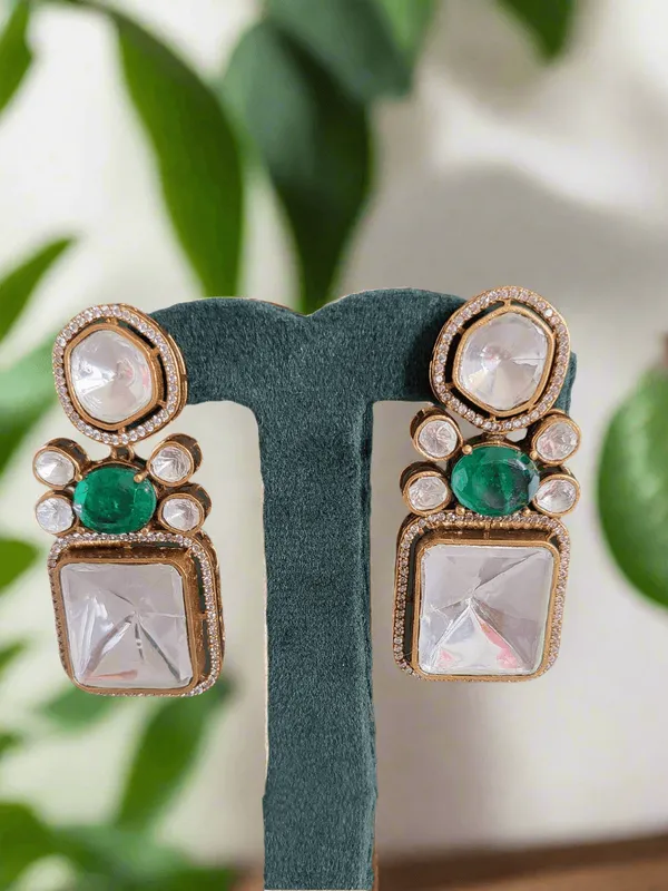 Gold_Plated_Royal_Moissanite_Green_Stone_Necklace_Set