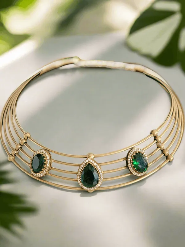 Antique_Gold_Hasli_Set_With_Green_Stone