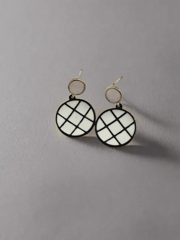 Checkered_Earrings_Black