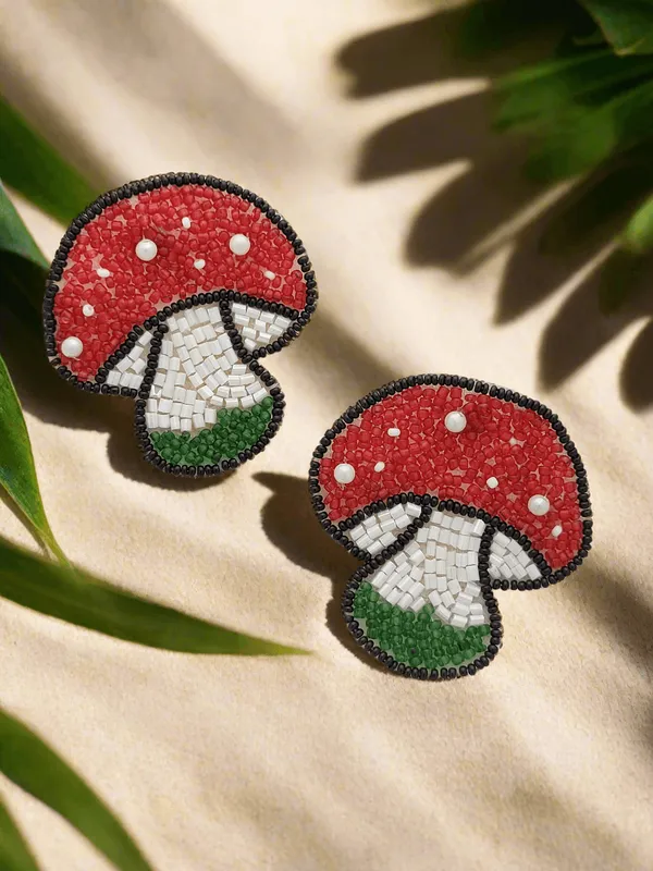 Mushroom_Beaded_Earrings