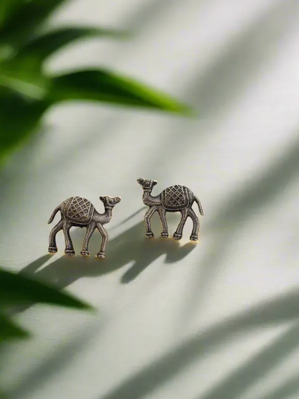 Oxidised_Camel_Studs