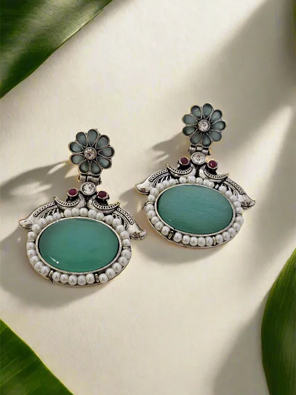 Oxidized_Peacock_Motif_Earrings_With_Big_Center_Stone
