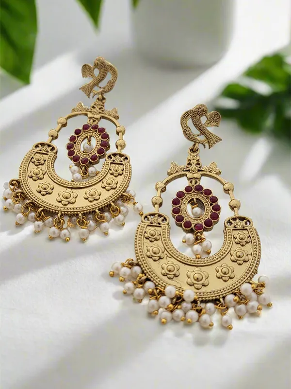 Gold_Toned_Chandbali_Earrings