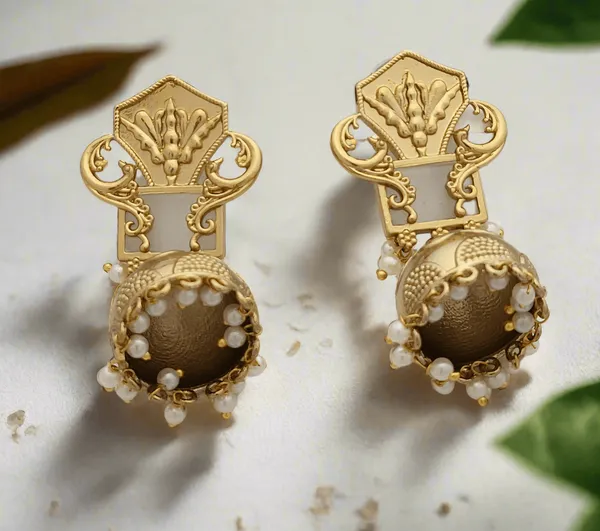 Jhumkha_In_Gold_Finish
