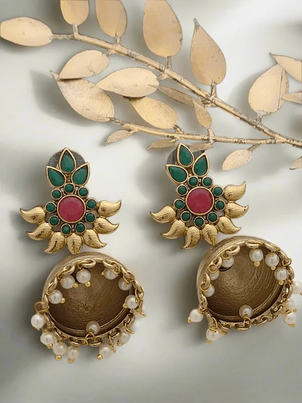 Traditional_Earrings_In_Gold_Finish
