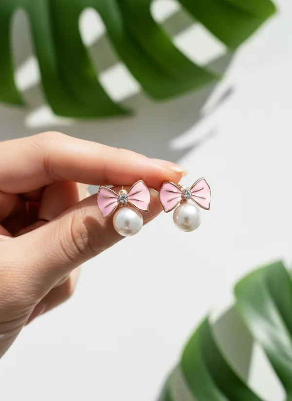Enamelled_Bow_With_Pearl_Studs