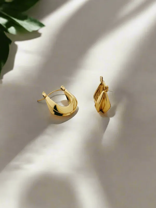 Modern_Bold_Chunky_Gold_Hoop_Earrings