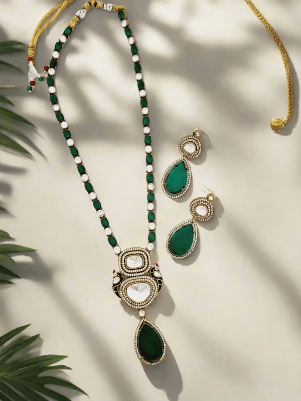 Regal_Polki_And_Emerald_Necklace_Set_Statement_Elegance