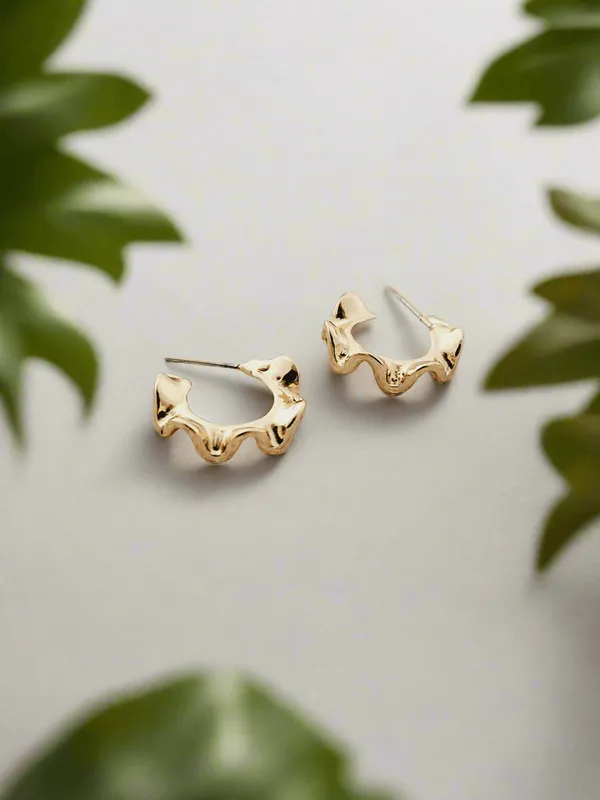 Wavy_Gold_Tone_Hoop_Earrings