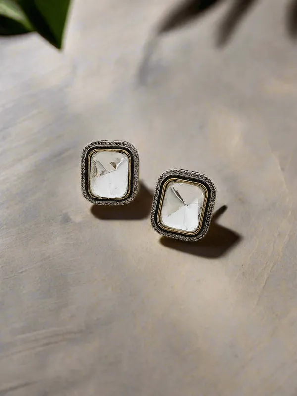 Moissanite_Stud_Earrings