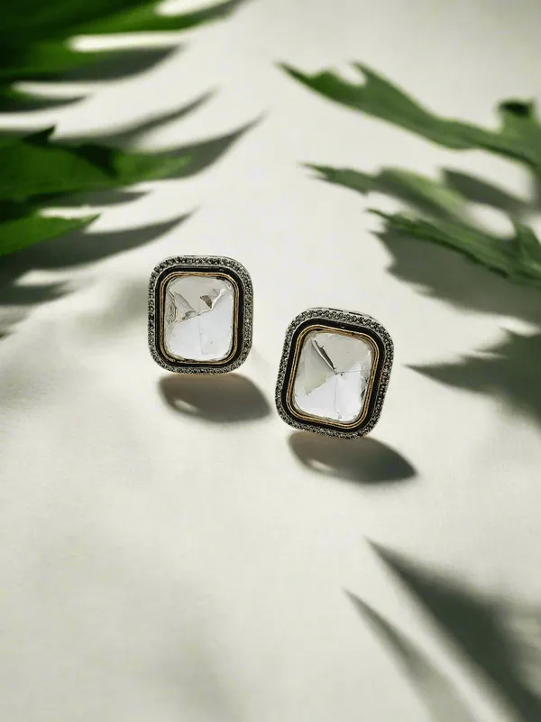 Moissanite_Stud_Earrings