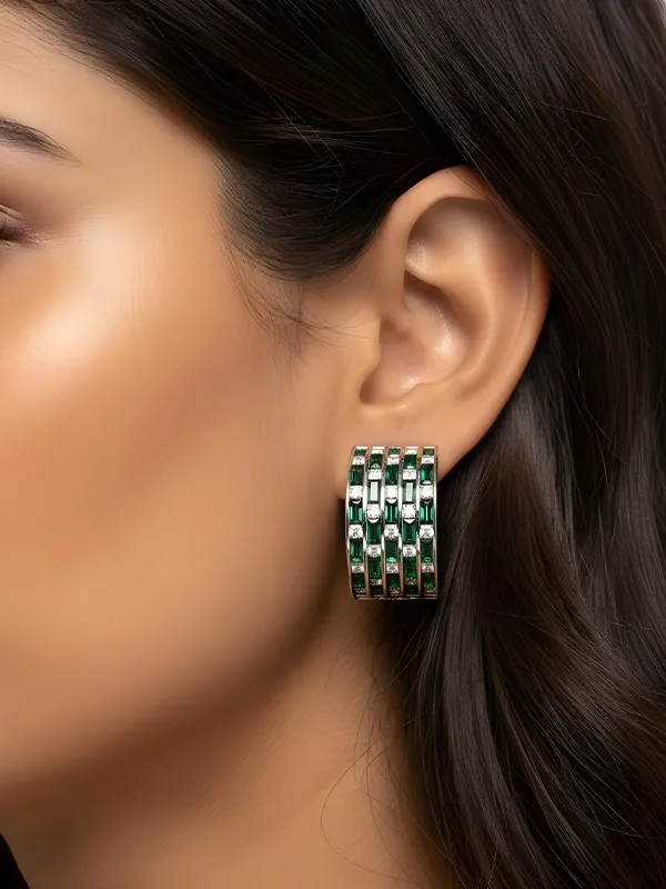 Chic_And_Modern_Hoop_Earrings