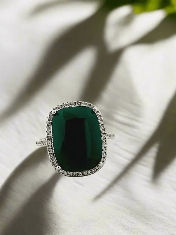 Gemstone_Halo_Ring