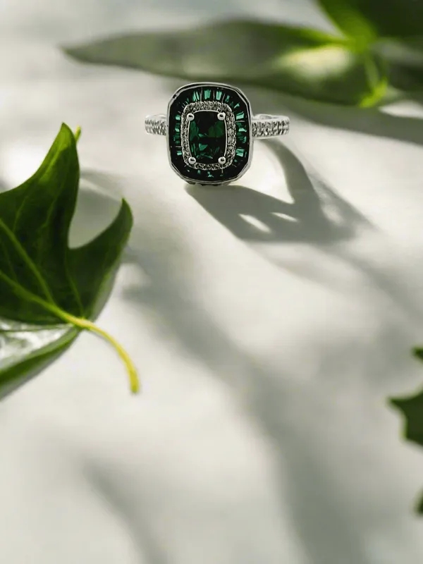 Exquisite_Great_Gatsby_Inspired_Ruby_Cocktail_Ring