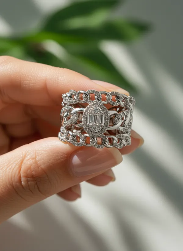 Modern_Statement_Ring_With_Interlocking_Chain_And_Diamond_Accents