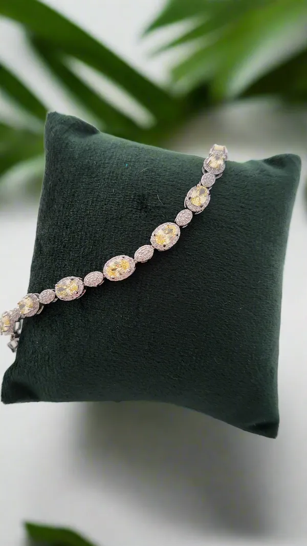 Elegant_Stone_Tennis_Bracelet