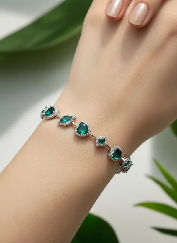 Emerald_Green_Multi_Cut_Stone_Bracelet_With_Diamonds
