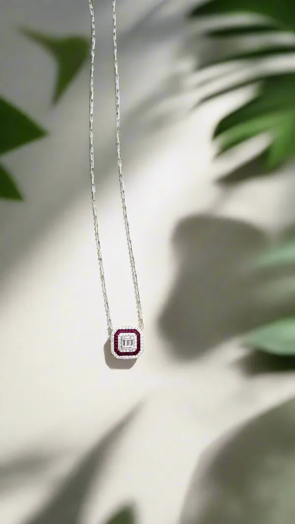 Timeless_Grace_Pendant_Necklace