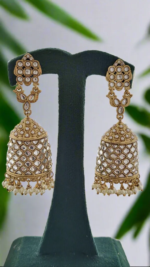 Antique_Gold_Polki_Stone_Jhumkas_White
