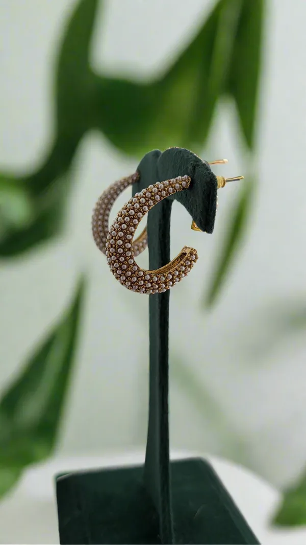Luxe_Pearl_Embellished_Half_Hoop_Earrings