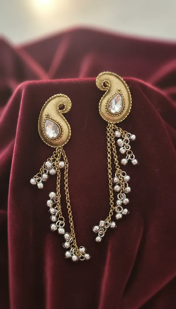 Antique_Gold_Paisley_Mixed_Metal_Ghungroo_Chain_Earrings
