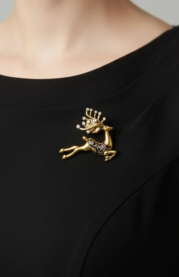 Jeweled_Reindeer_Brooch_With_Crystal_Antlers