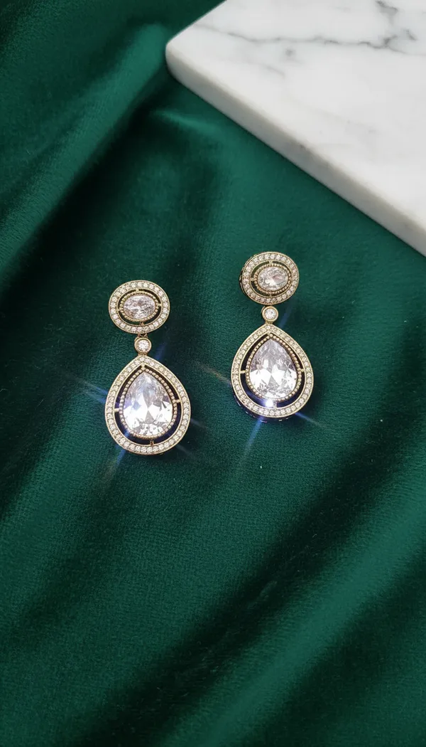 The_Grand_Empress_Three_Layer_Necklace_Set