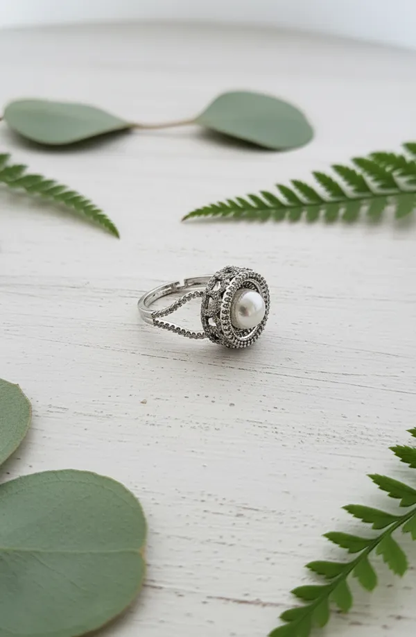 The_Grand_Pearl_Halo_Statement_Ring