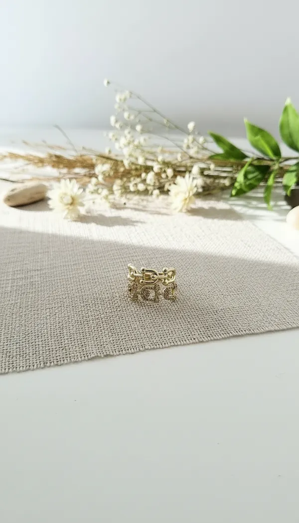Sparkling_Abstract_Vine_Cuff_Ring