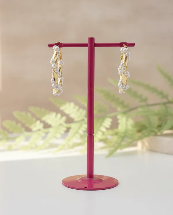 Twisted_Gold_Pearl_Hoops