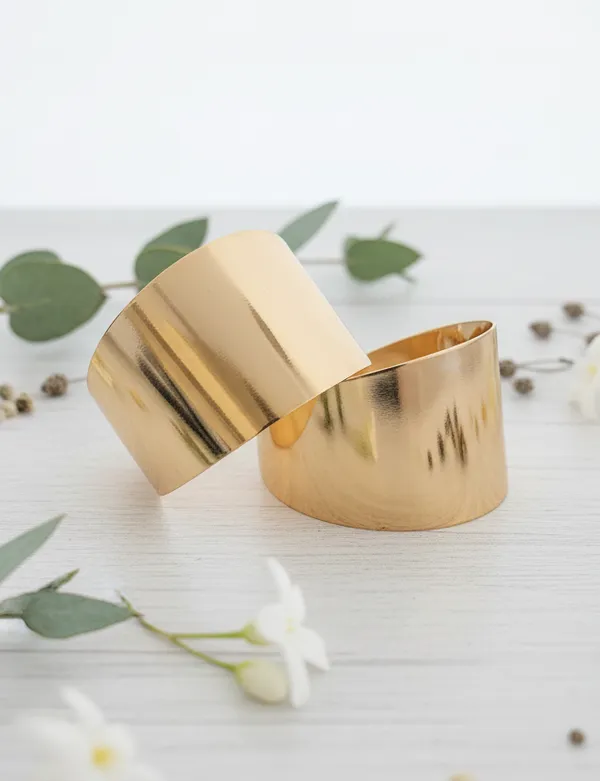 The_Aurelia_Bold_Tapered_Hoops
