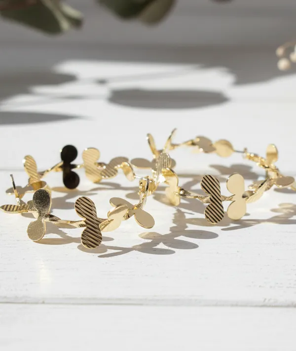 Golden_Petal_Garland_Hoops
