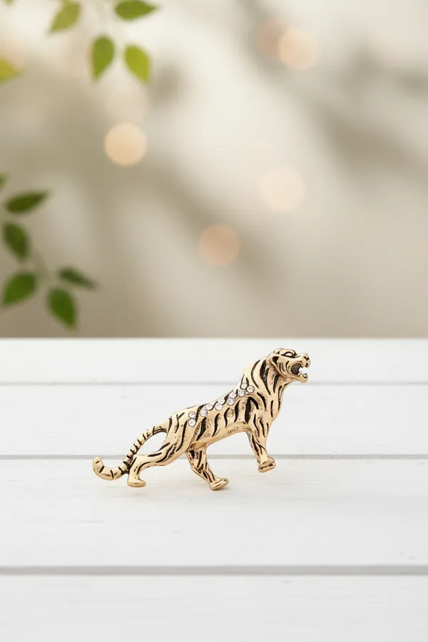 The_Gilded_Tiger_Brooch