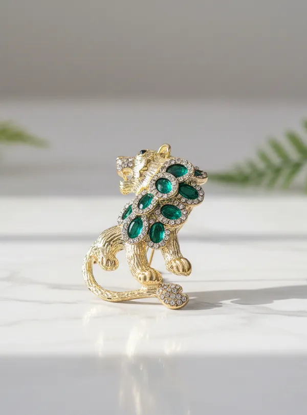 The_Regal_Emerald_Lion_Brooch