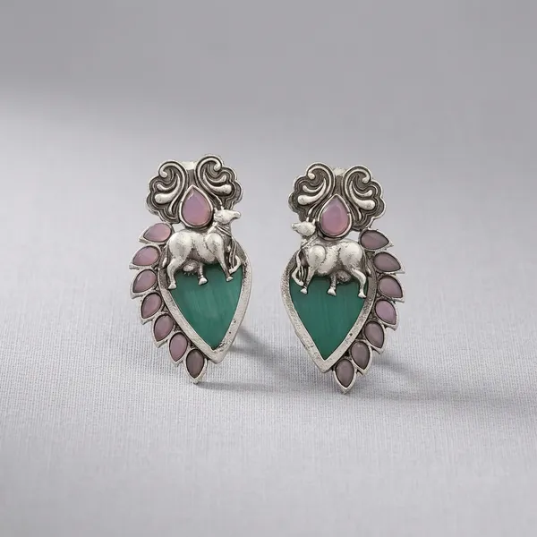 Oxidized_Cow_Motif_Earrings