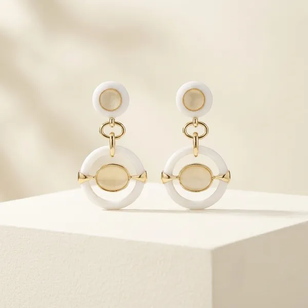 Gold_Geometric_Drop_Earrings